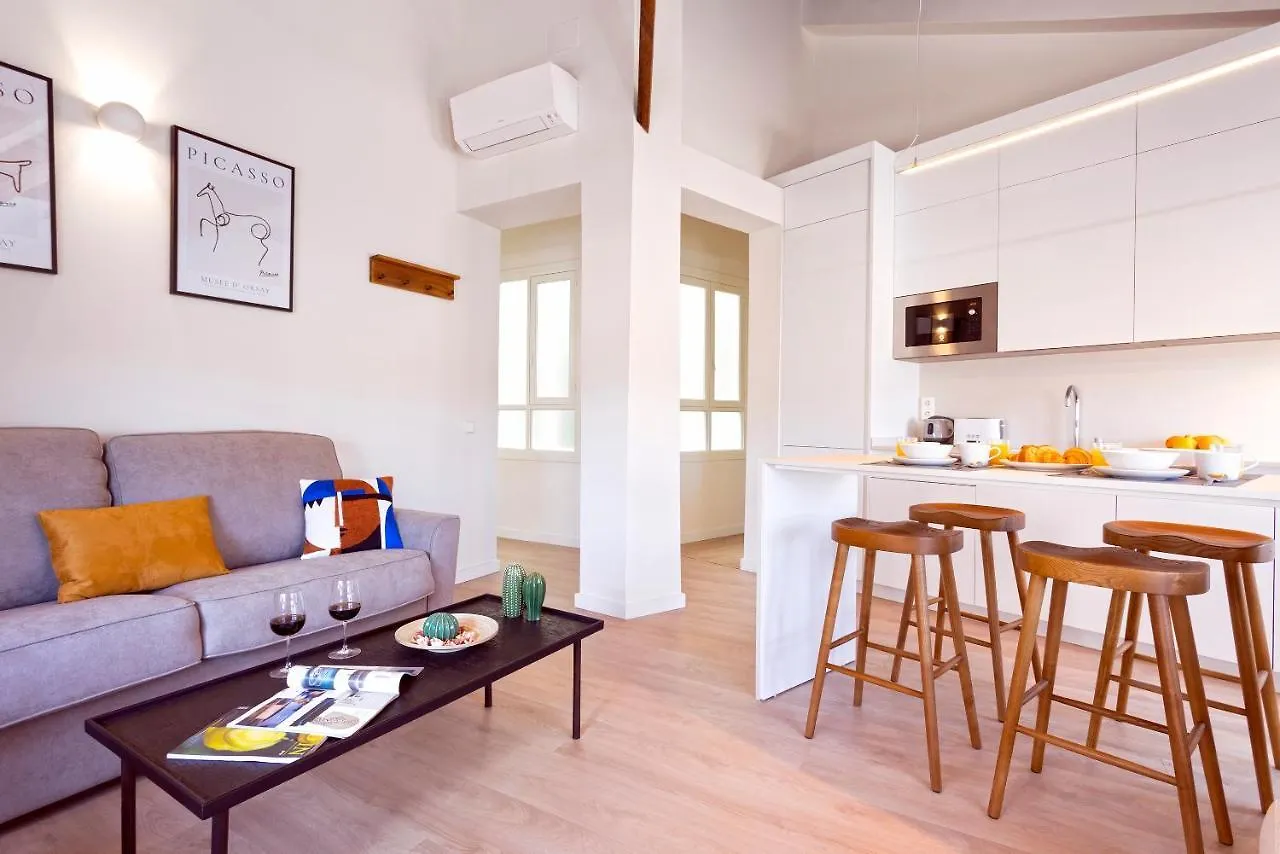 Apartamentos Thyssen Cisneros By Rent Me Málaga Appartement